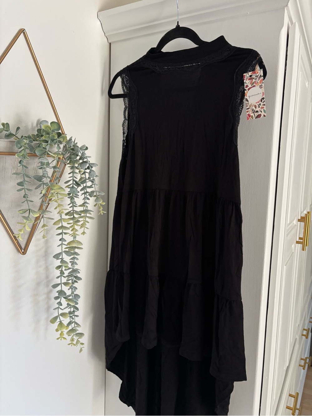 gimmicks by BKE Black Sleeveless High-Low Tiered Dress Women’s Medium
